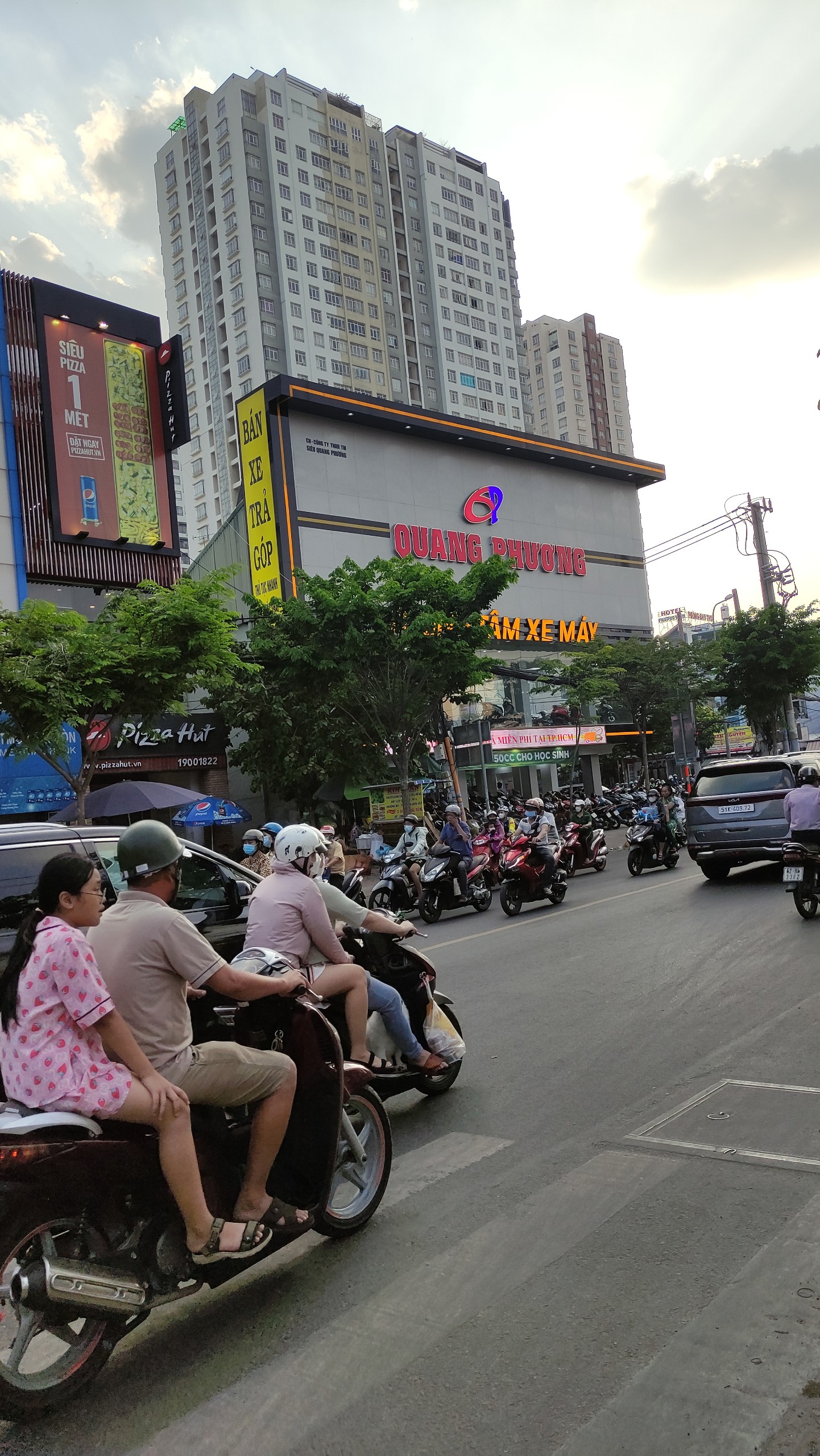 Bán Nhà Ngay Mặt Tiền Kinh Doanh Phạm Hùng - Quận 8, 64m2, giá rẻ