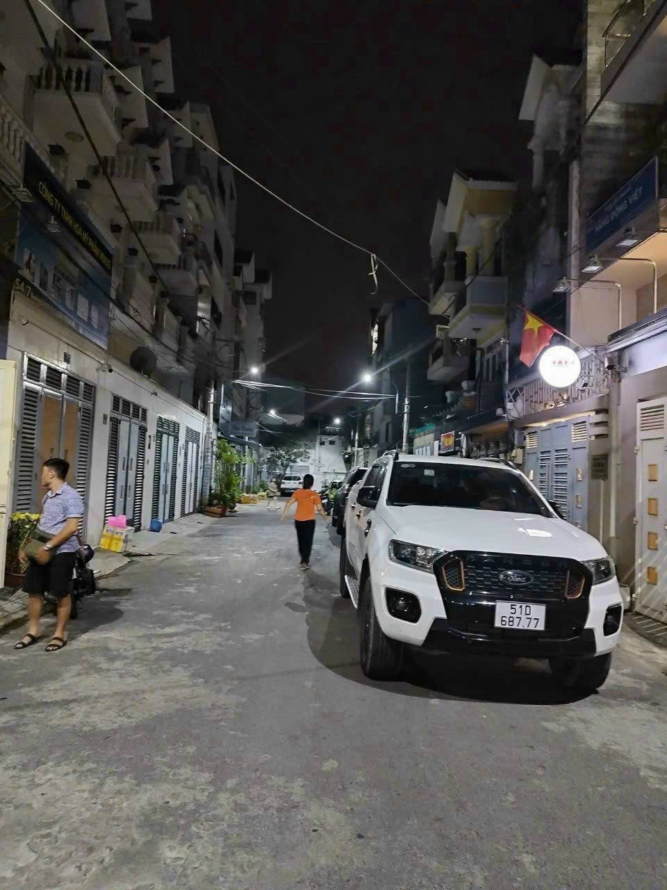 NHÀ PHỐ ĐỒNG BỘ ĐƯỜNG LÊ ĐỨC THỌ P6 Gò Vấp Kết cấu : 1 trệt 4 tầng , đường xe tải 10m- Diện tích: 4m x 20mGiá chỉ: