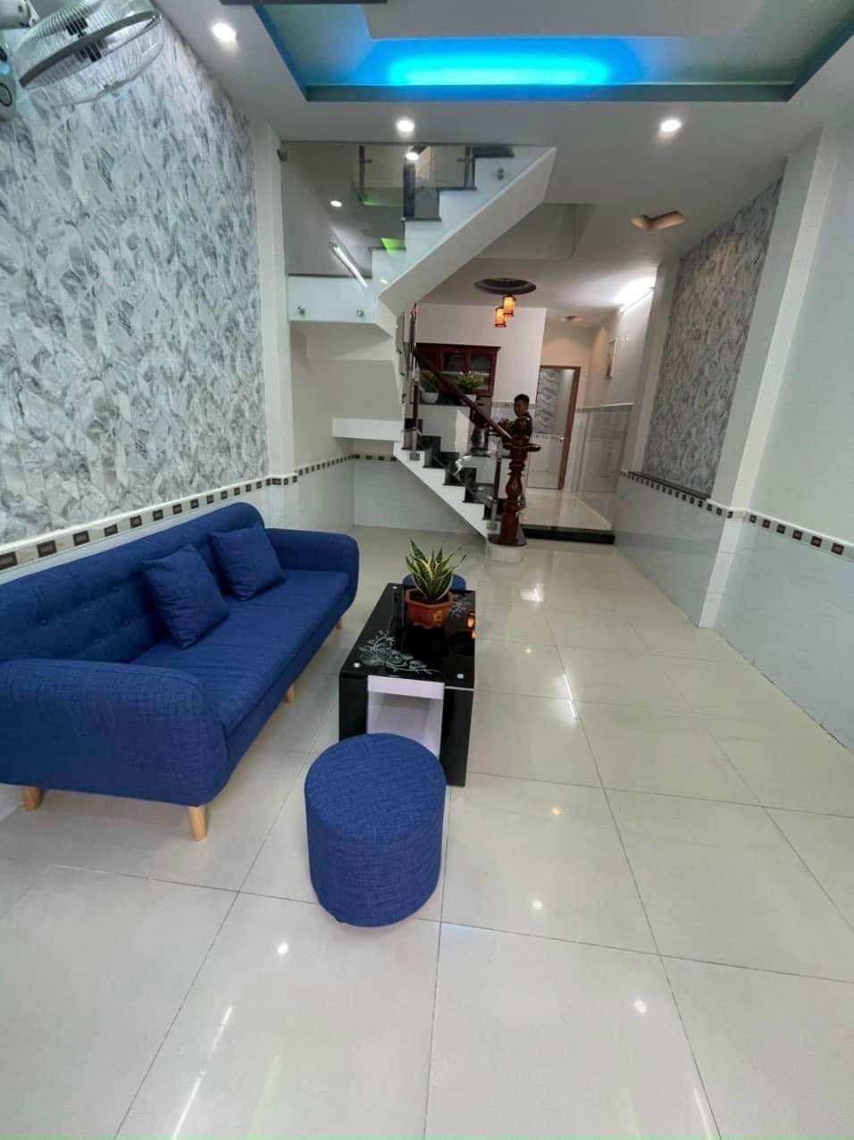 BÁN NHÀ HXH PHẠM VĂN CHIÊU , F16 GÒ VẤP DT : 3,5 x14mK C: Trệt lầu ,3PN( có PN tầng trệt) Tặng nội thất như