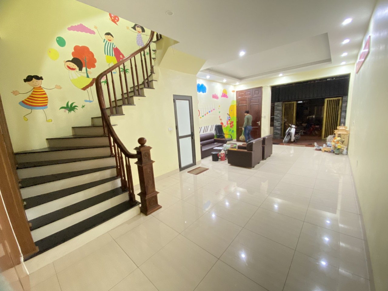 PHÂN LÔ Ô TÔ VỈA HÈ KINH DOANH 83 M2 5 TẦNG KĐT VĂN KHÊ 11 TỶ