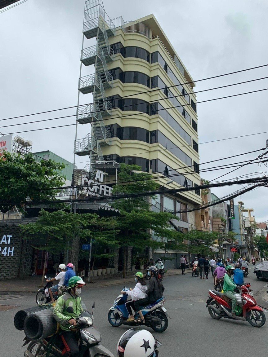 Bán Building Siêu Khan Hiếm Góc 2 Mặt Tiền Âu Cơ - Bàu Cát 8. 8 x 20 hàm 8 lầu giá 42 tỷ