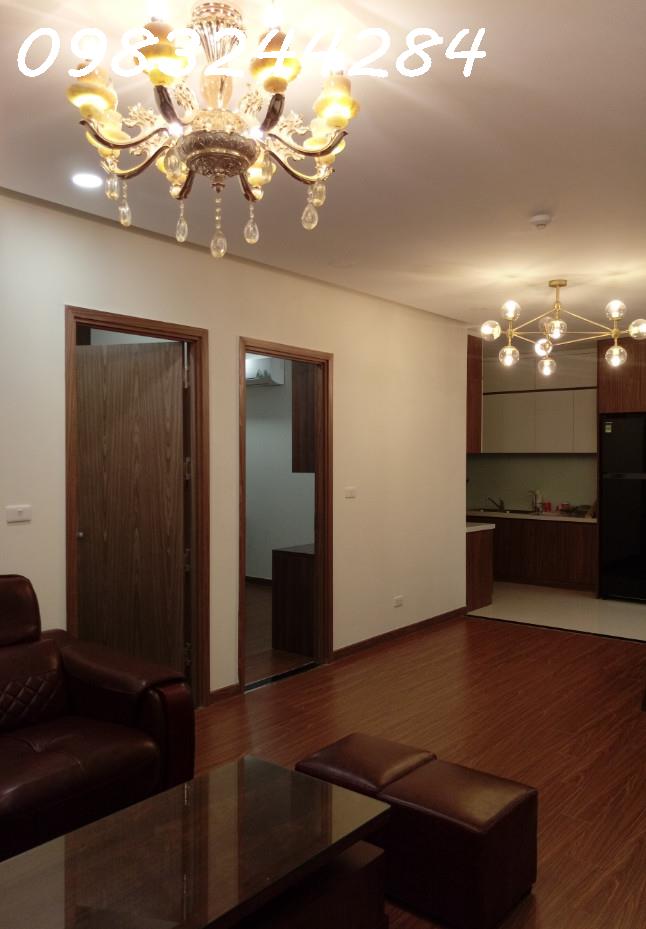 Cần bán căn hộ 100m2 ở tầng 32 rất thoáng/mát ở CT1 tại Ecogreen City