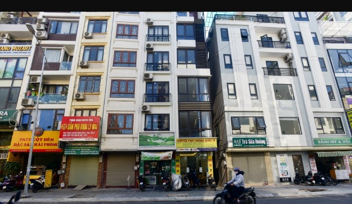 Bán nhà MP An Trạch. Dt 30m2 xây 5 tầng, mặt tiền 3,5m, KD sầm uất. Giá 8,7 tỷ.