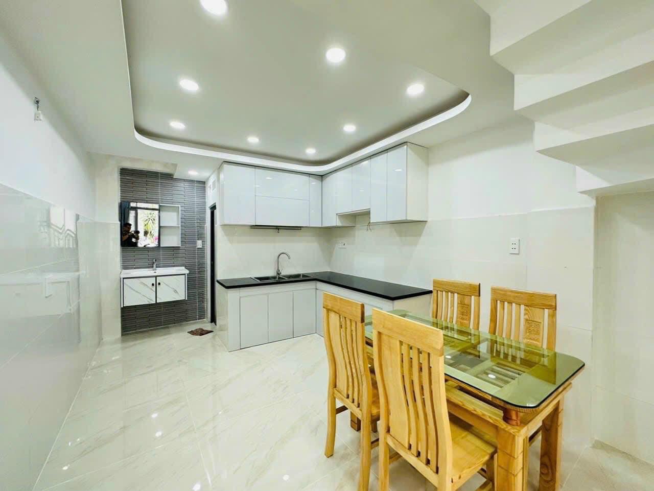 CHỐT BÁN GẤP, CHỦ KẸT TIỀN GẤP.KHÁCH TRẢ GIÁ LÀ BÁN Giá bán : 5.1 Tỉ TL Chính chủ Vị Trí Hẻm