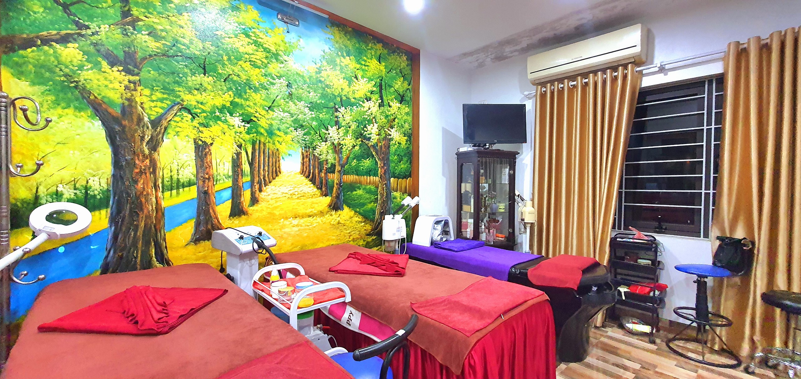 Bán nhà gần Phố Ngọc Thuỵ, Dt 61m. nhà 4 tầng giá hơn 5 tỷ.