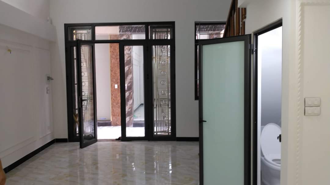 Bán nhà Tứ Hiệp, Trung tâm Thanh Trì, 3,9 tỷ 5 tầng mới tinh, gần chợ, trường, tiện ích bạt ngàn