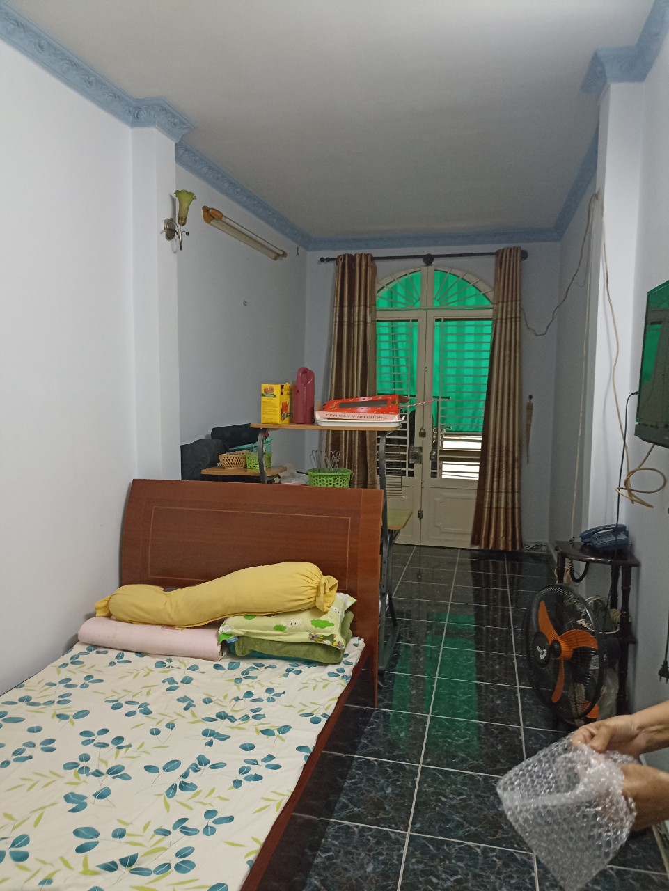 Nhà hẻm 1 sẹc Tôn Thất Hiệp, P.13, Quận 11. Nhà kiên cố, 3 tầng.