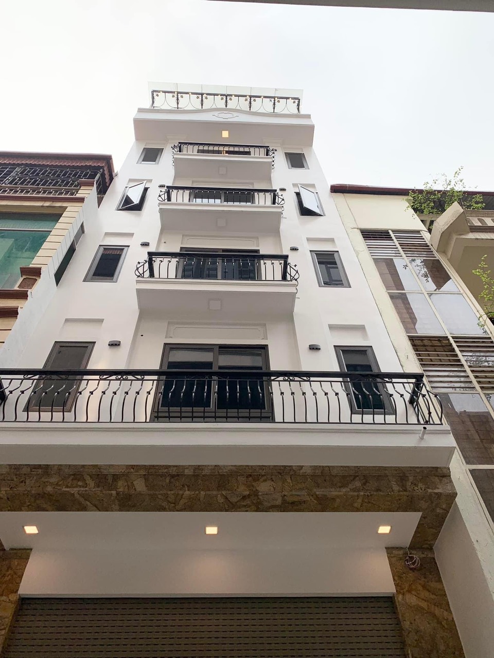 Toà nhà văn phòng-Khuất Duy Tiến-Thanh Xuân 66mx8 tầng-thang máy- ô tô tránh-Nhà mới-kinh doanh