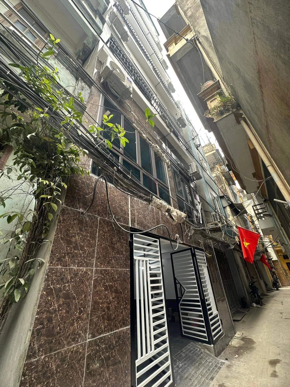 CHDV Khương Đình-Thanh Xuân 65/70mx8 tầng-16PN full đồ-Thang máy-đã full phòng-ở ngay. dòng tiền 1.05 tỷ/năm