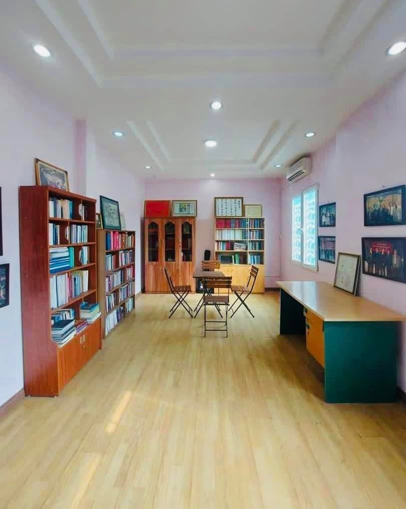 BÁN NHÀ HXH TRÁNH SÁT NGUYỄN THỊ THẬP Q7. NGANG 5M BỀ THẾ. 100M2. CHỈ 10.5 TỶ