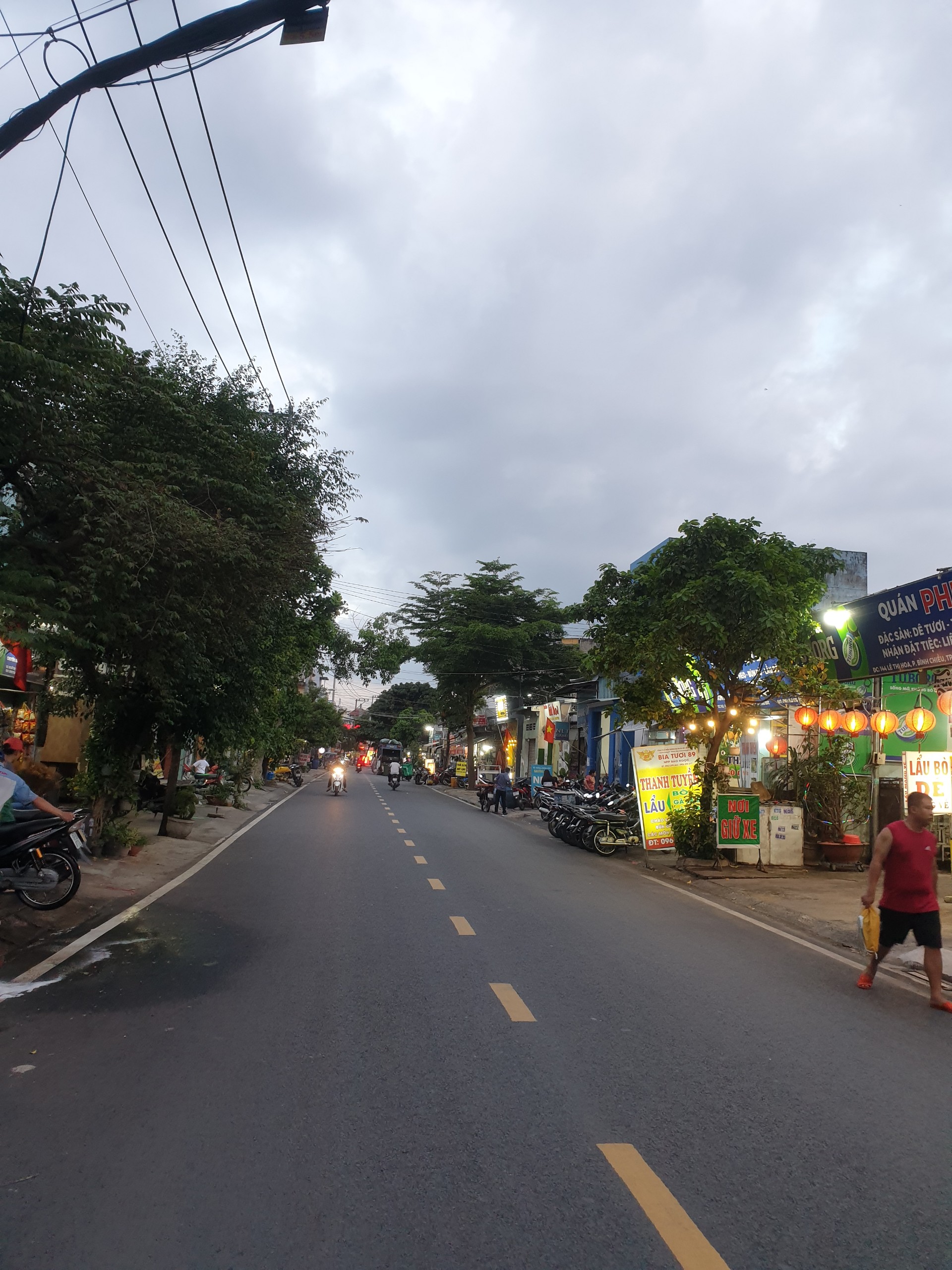IẢM SÂU. CHỈ HƠN 13 TỶ CHO 229M. BIỆT THỰ SÂN KINH DOANH MẶT TIỀN 9M. ĐANG CÓ DÒNG TIỀN 27TR/T. LÊ THỊ HOA. TP THỦ ĐỨC.