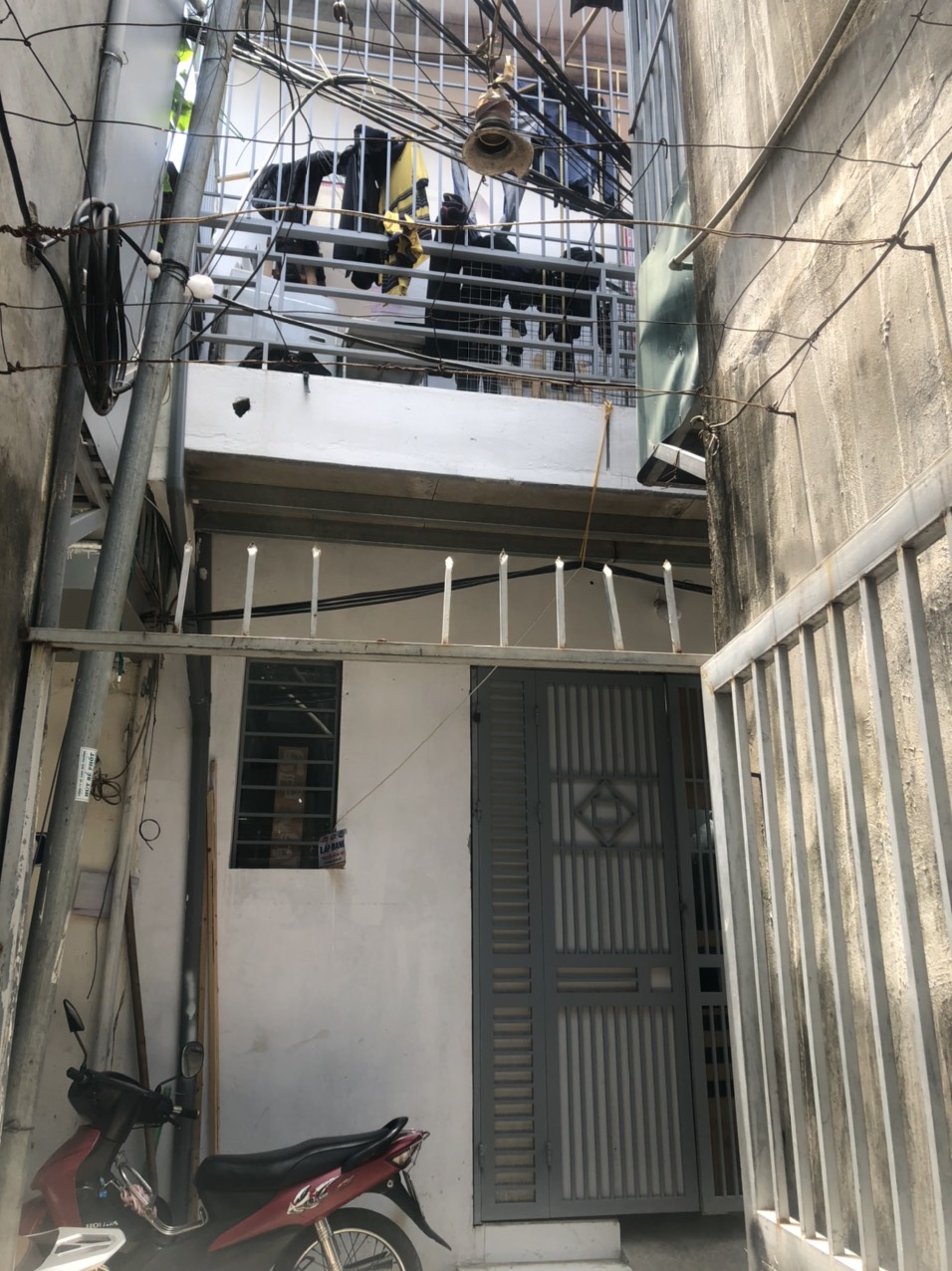 Chính chủ cần bán nhà 2 tầng tại địa chỉ nhà số 8 ngách 20 Ngõ 214 Nguyễn Xiển -Hạ Đình - Thanh Xuân - Hà Nội