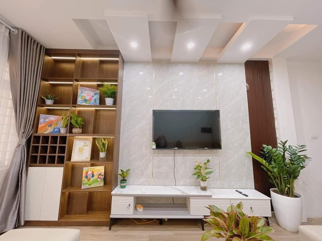 Bán nhà ngõ 72 Nguyễn Trãi gần 30m2 x 5 tầng, 3 ngủ, 4 vệ sinh, đủ đồ đẹp, ở ngay, sổ đỏ, 3.75 tỷ