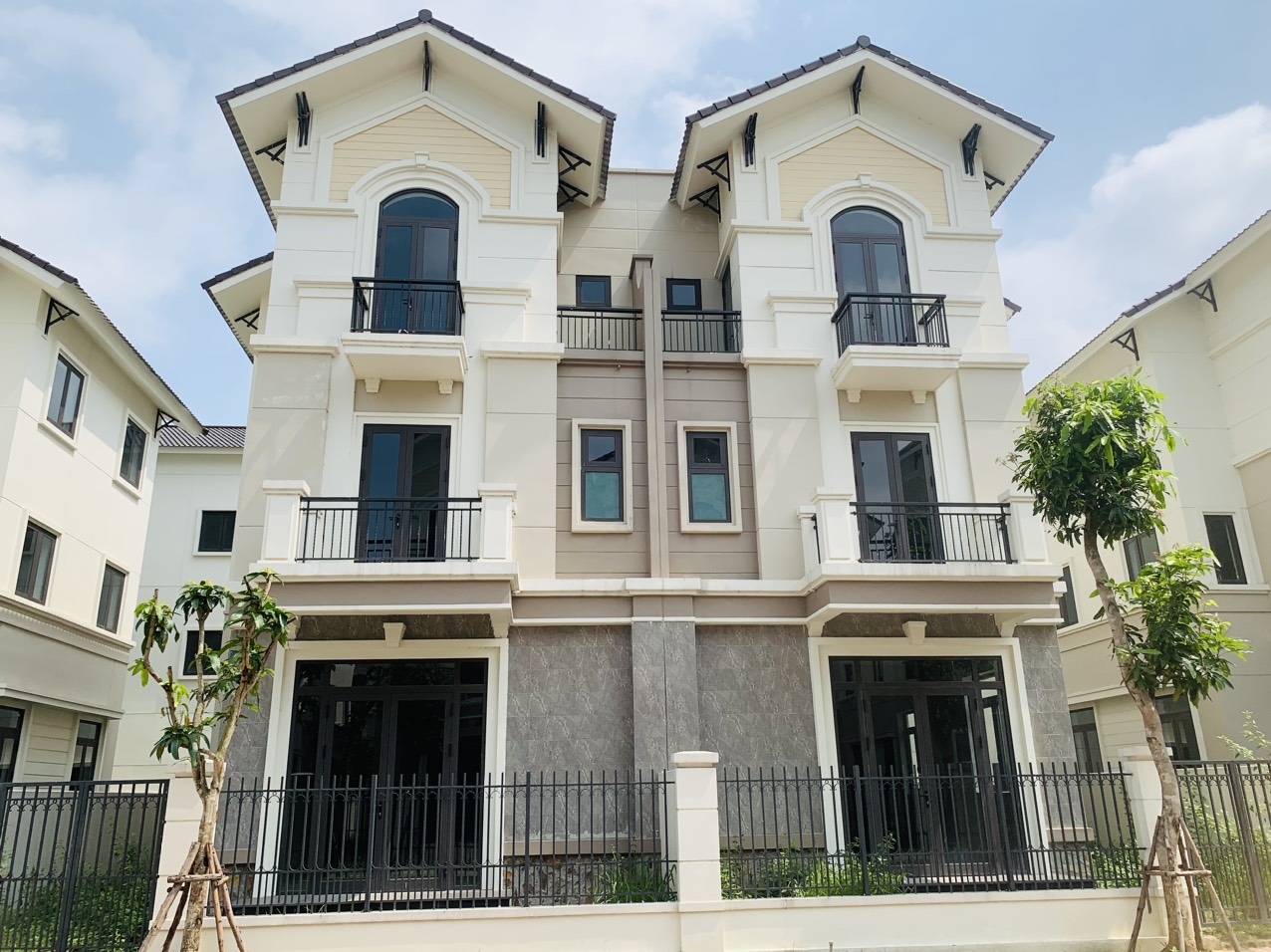 1 CĂN NHÀ ĐẤT RỘNG TỚI 135M2 MÀ GIÁ CHỈ HƠN 6 TỶ TẠI KĐT VSIP TỪ SƠN, BẮC NINH