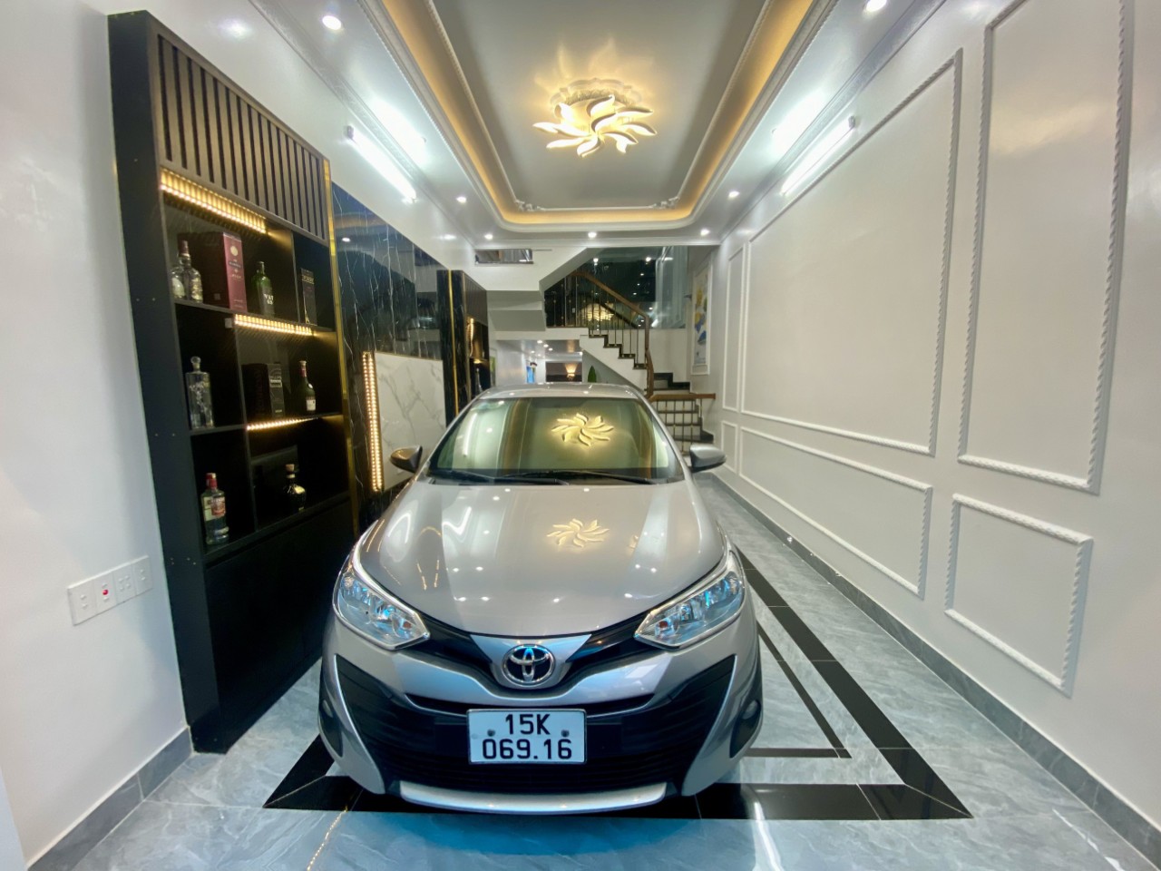 Bán nhà mặt ngõ 263 Lạch Tray, diện tích 72m 3 tầng, sân cổng riêng, GIÁ 3.85 tỉ