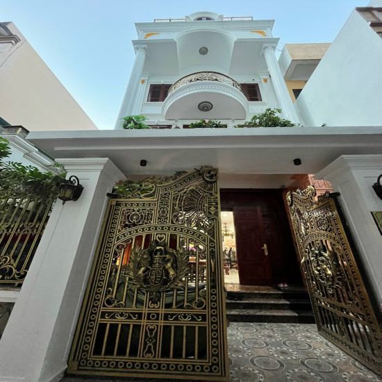 Chính Chủ Bán Gấp Siêu Phẩm Biệt Thự Tứ Liên, Tây Hồ 96m2 x 6 Tầng, Giá chỉ 20.9Tỷ