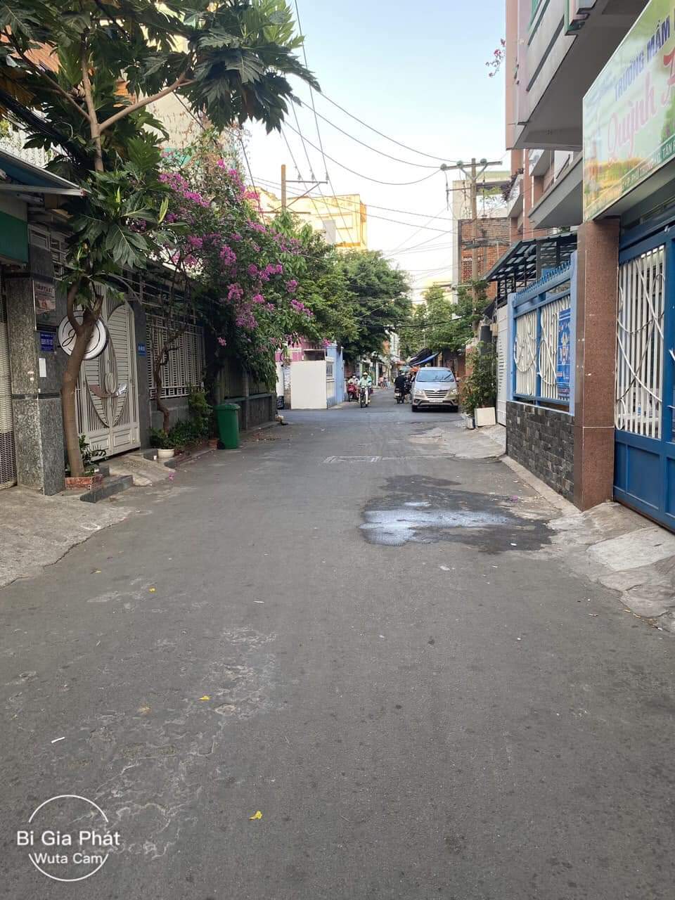 Ngộp Bán Nhà Âu Cơ 64m2 - 3 tấm mới - Hem 8m