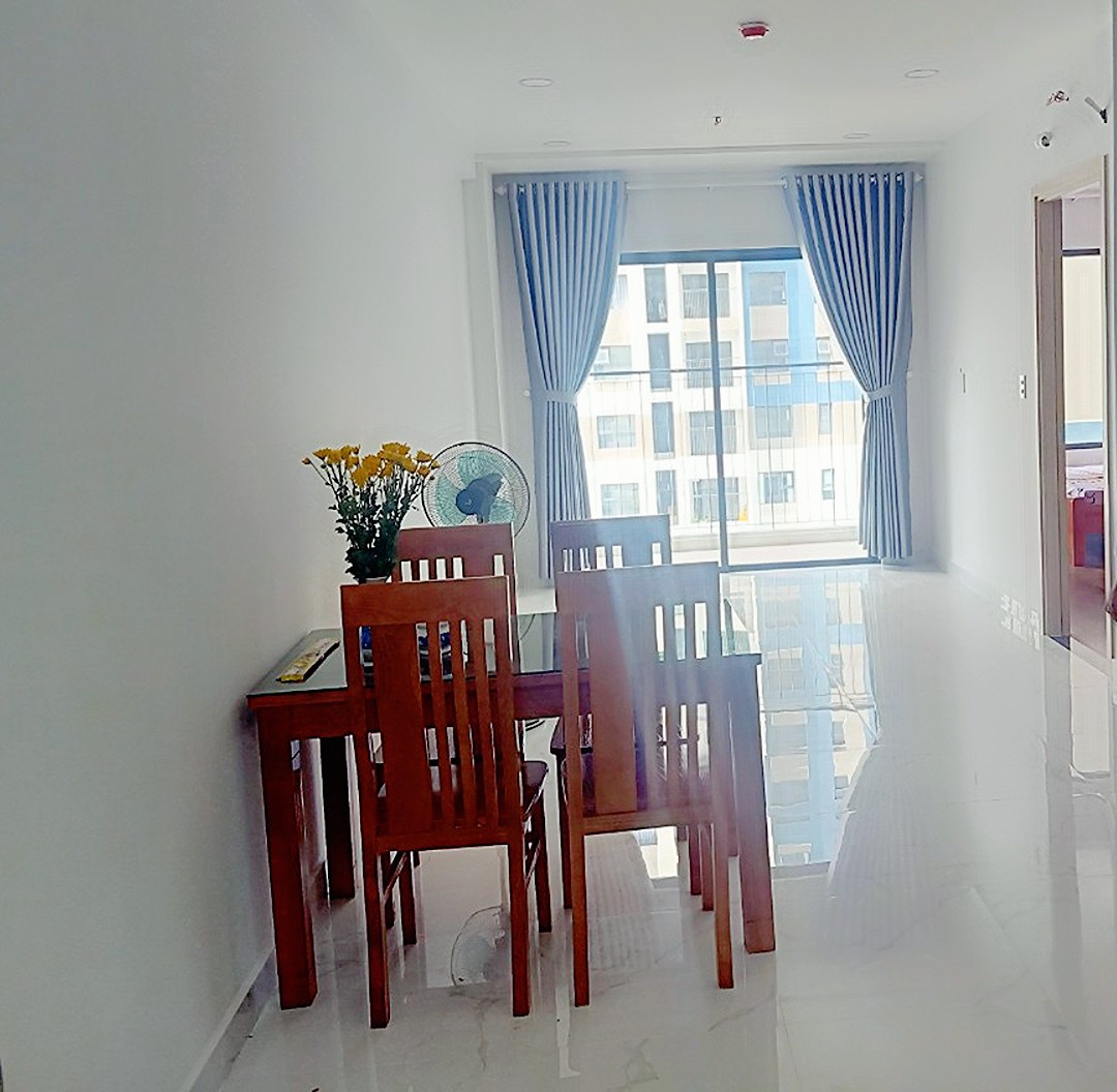 Cho thuê căn hộ Charm City 2PN 2WC ngay ngã tư 550