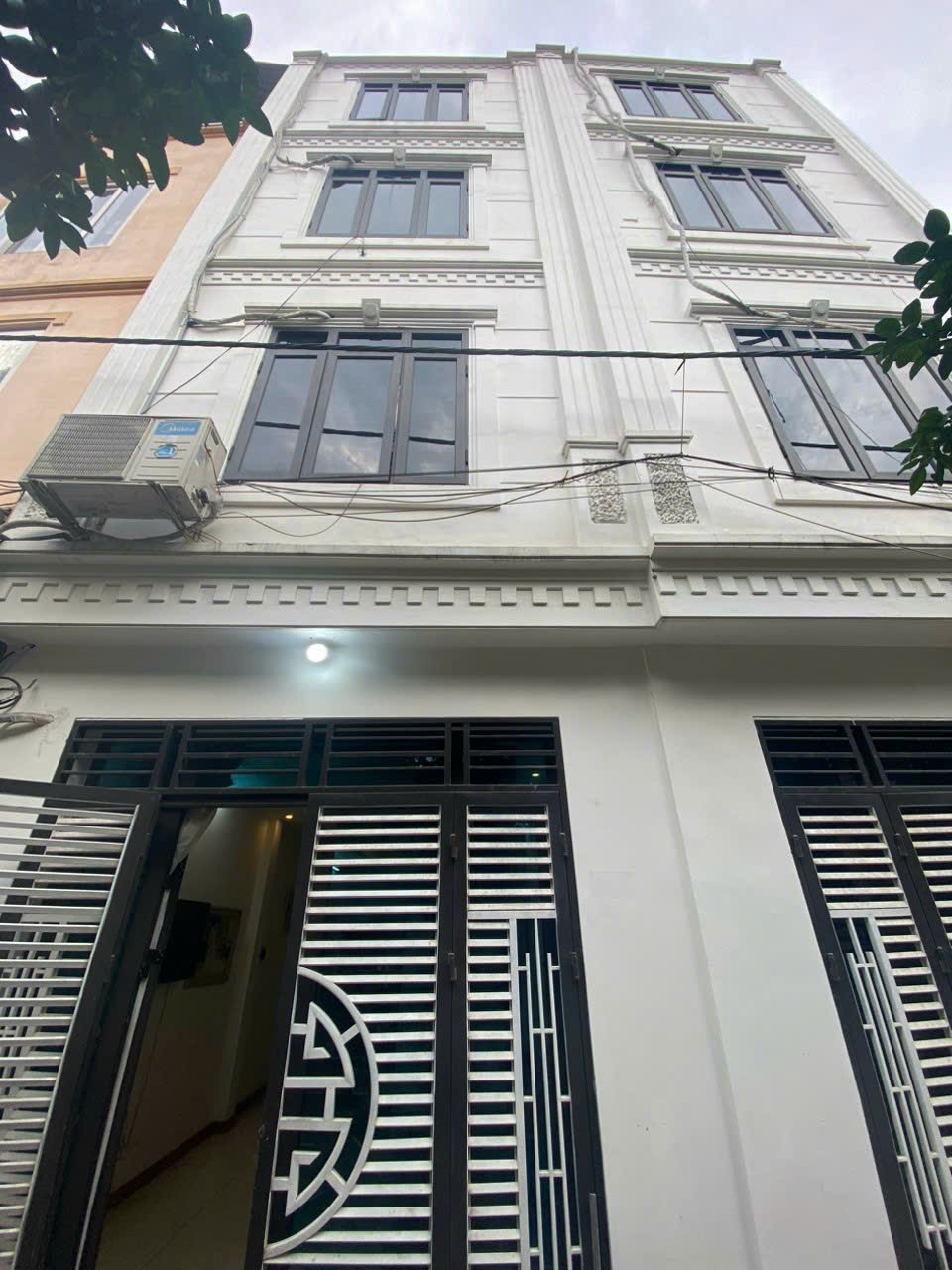 Bán nhà Yên Nghĩa Hà Đông, 35m2 x 4 tầng, LỞ hậu, ô tô con vào tận nhà, sổ đỏ, 2,18 tỷ