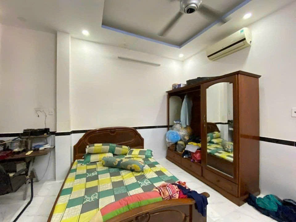 Đường Thống Nhất, Phường 11, Gò Vấp- DT: 4,1m x 15m (60m2) x2 tấm- KC: Trệt lầu đúc chắc chắn, 3PN 3WC, PK bếp ban