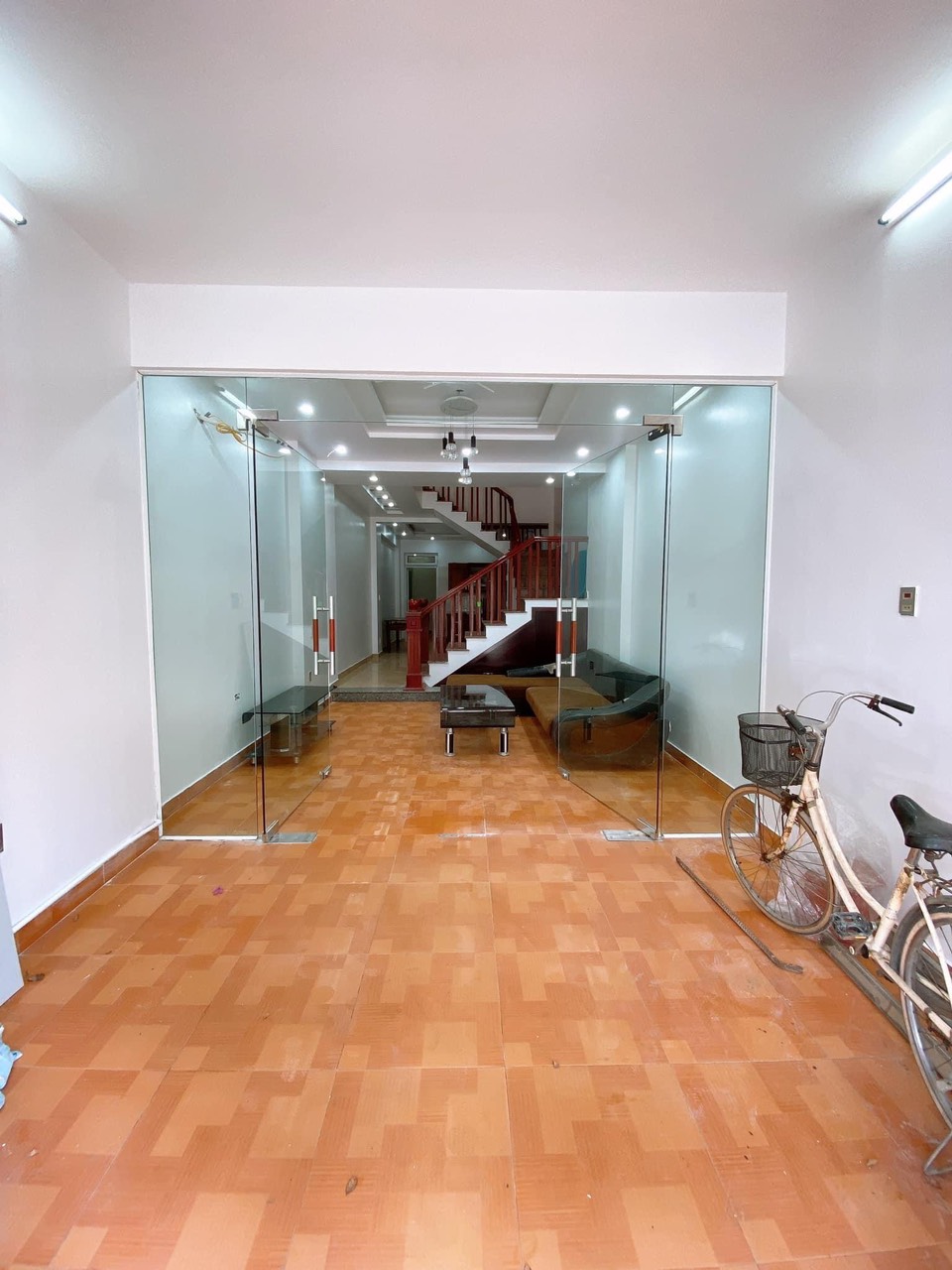 Bán nhà độc Lập 80M oto đỗ trong nhà Đông Hải Hải An