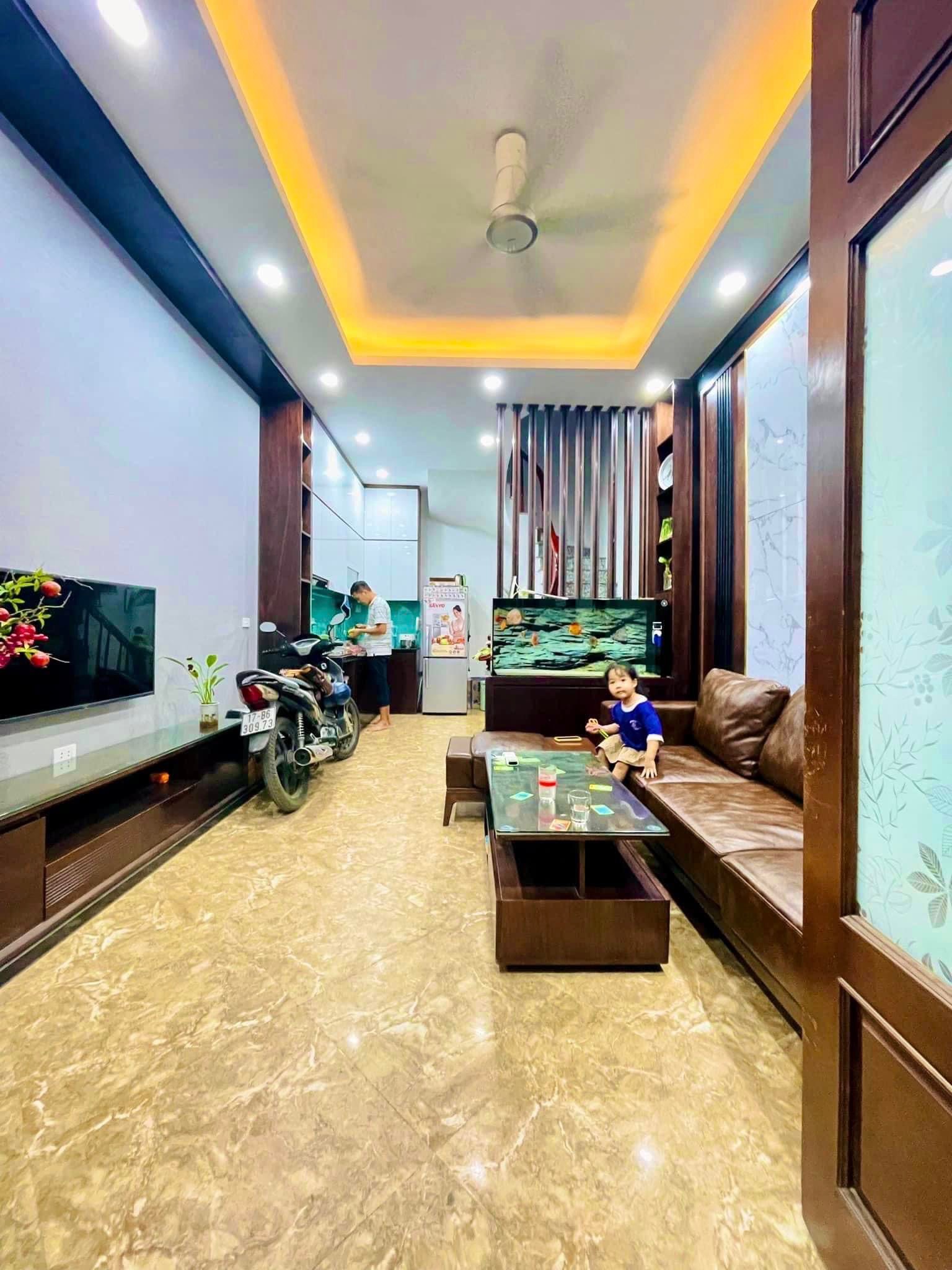 CỰC HIẾM nhà mặt ngõ Mỹ Đình 30m2+5Tầng, 4m mặt tiền 3,8Tỷ