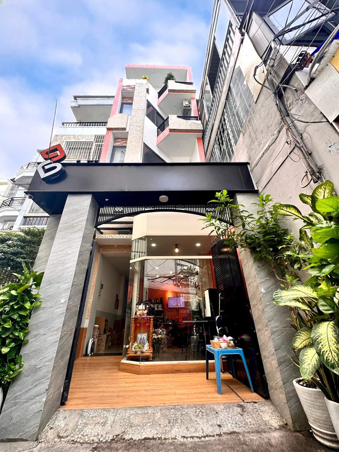 HXH LÊ QUANG ĐỊNH BÌNH THẠNH - SÁT MẶT TIỀN - 4MX19M VUÔNG A4 - 4 TẦNG BTCT NHỈNH 10 TỶ - VỪA Ở VỪA KINH DOANH.