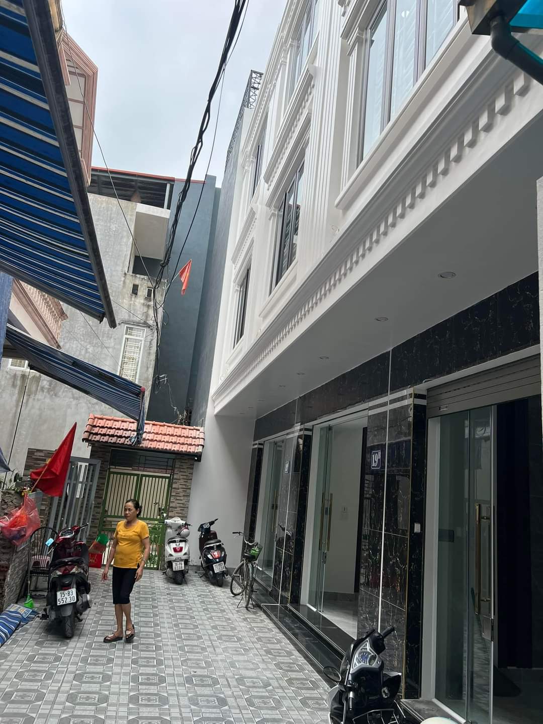 Bán nhà xây mới tinh phố Nguyễn Văn Hới - Cát Bi, 48m 4 tầng, GIÁ 3 tỉ cực đẹp