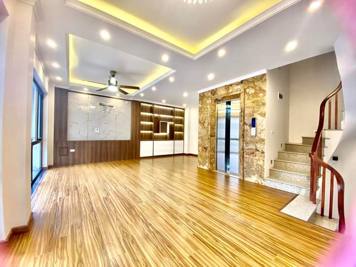 Bán Nhà Tôn Đức Thắng Đống Đa 50m2 x 8 T x MT 7m x 12.5 tỷ.Thang Máy. Ngõ Thông. Kinh Doanh.