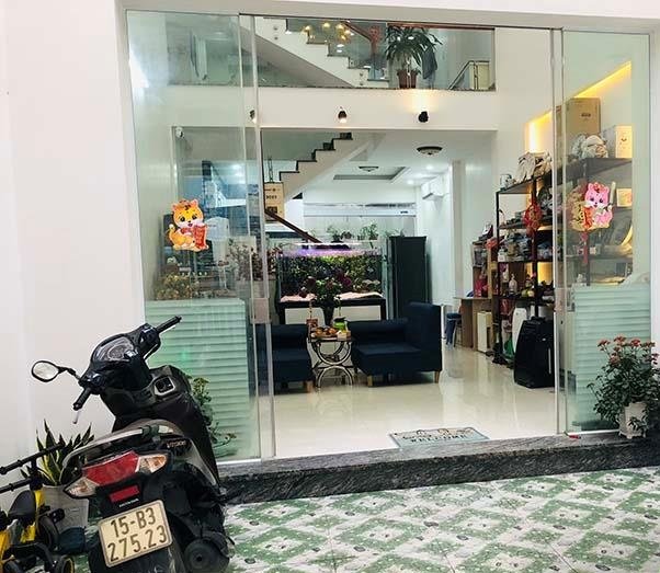 Bán nhà phố Khúc Thừa Dụ - Lê Chân, diện tích 65m 4 tầng, sân cổng, GIÁ 2.8 tỉ