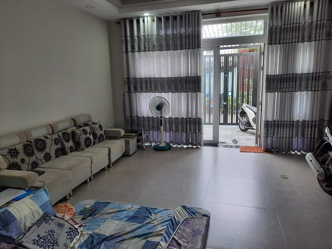 Mặt Tiền Lâm Văn Bền . Tân Kiểng Quận7. Vị Trí Đắc Địa TT Quận 7. DT.67M. Nhà 4 Tầng BTCT. Nhà Đẹp Giá 9 Tỷ Nhỉnh