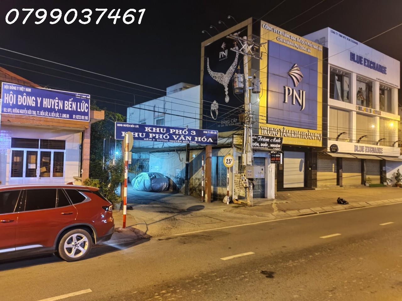 chính chủ bán lô đất 2 MT trung tâm thị trấn Bến Lức. Long An