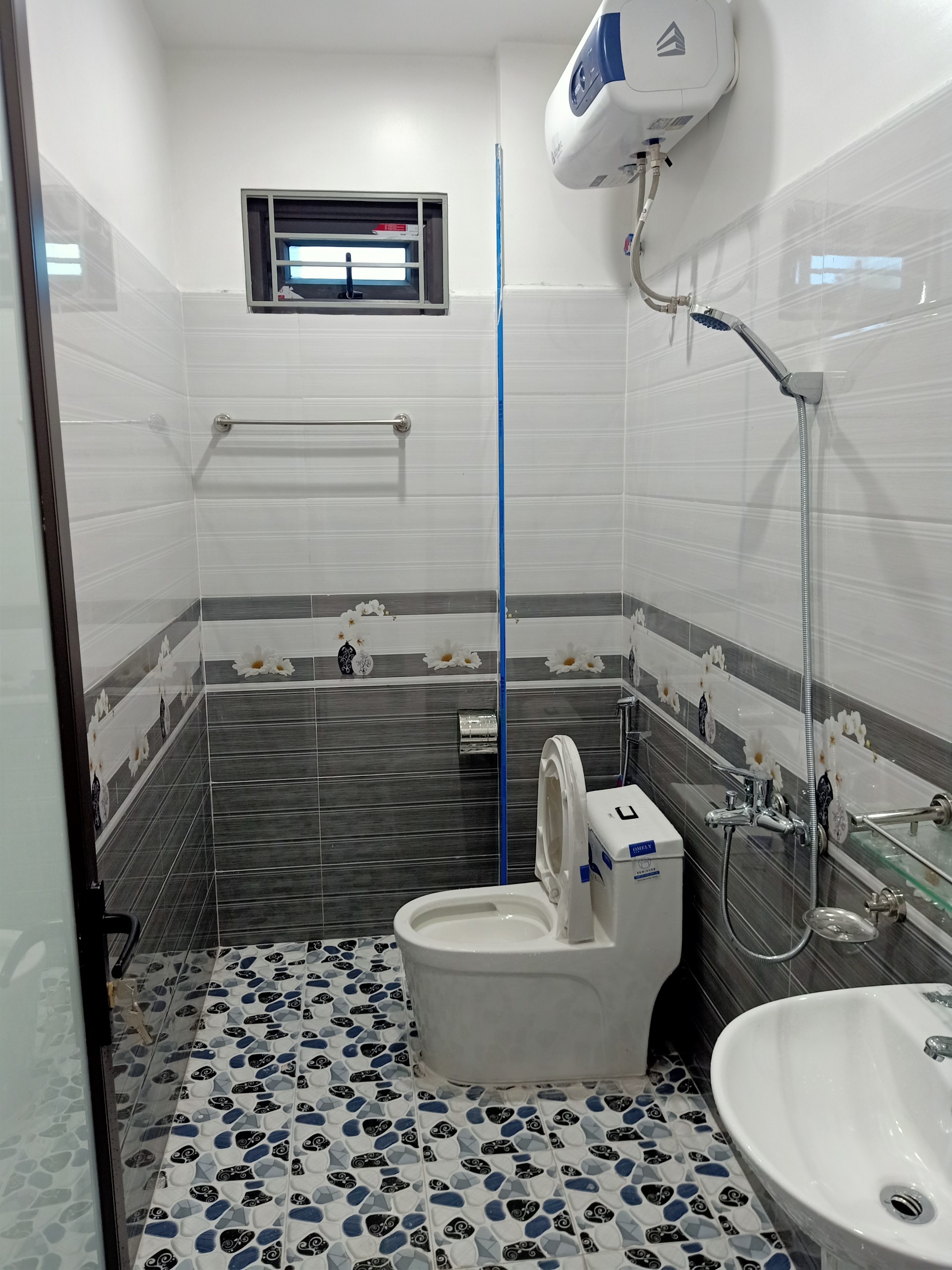 Bán Nhà Độc Lâp 2 tầng , hướng bắc diện tích 51,3m2 ngõ rộng 2,5m