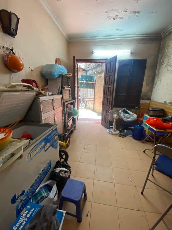 Bán gấp nhà Gốc Đề, Minh Khai, 28m2, 4 tầng, 2.7 tỷ, gần phố, Ngõ thông