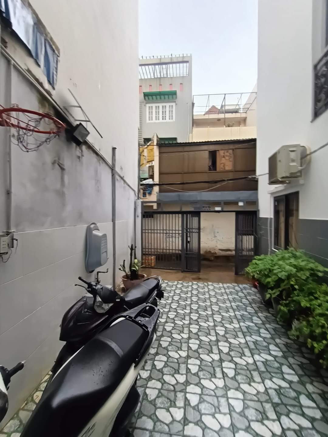 NHÀ MỚI ĐẸP - THÍCH QUẢNG ĐỨC - CHỈ XÁCH VA LY VÀO Ở NGAY - 5.8 TỶ CÓ TL