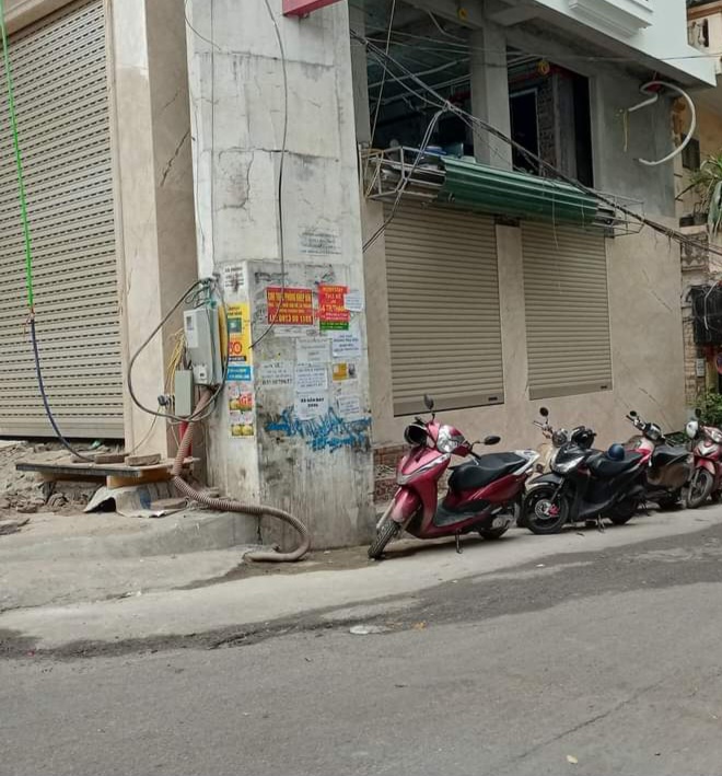 MẶT PHỐ ĐÊ LA THÀNH ĐỐNG ĐA LÔ GÓC HAI MẶT TIỀN 7TẦNG THANG MÁY.