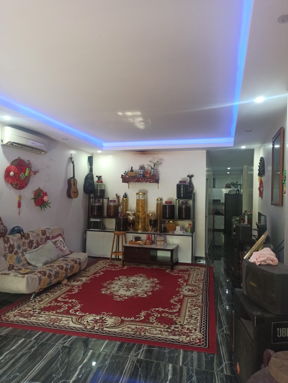 Bán nhà mặt đường Vĩnh Cát - Lê Chân, diện tích 96m 2 tầng 3 ngủ. GIÁ 4.89 tỉ