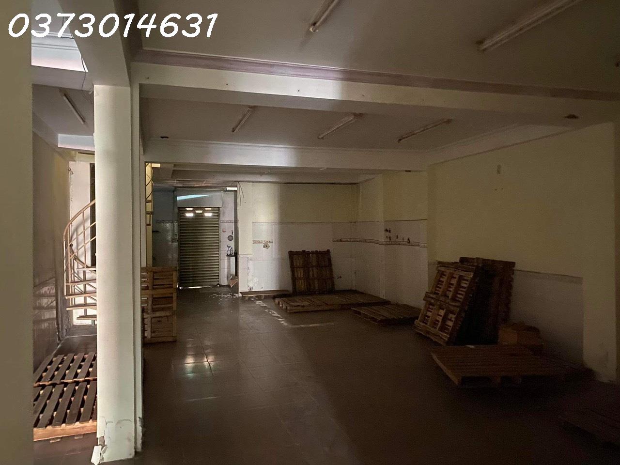 Cho thuê nguyên căn 4 tầng đường 23/10