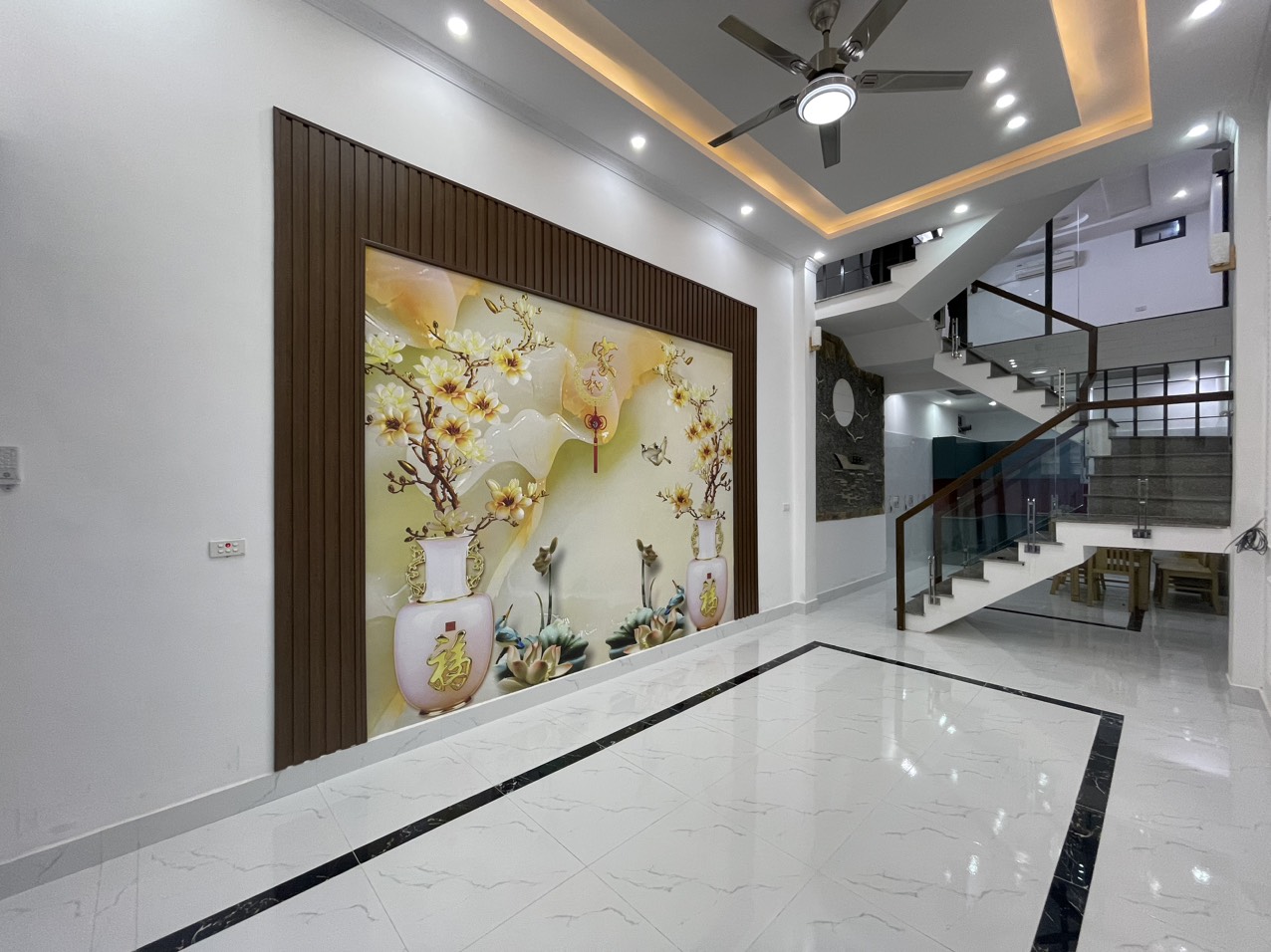 Bán nhà tại 241 Lạch Tray, diện tích 56m 4 tầng, GIÁ 3.3 tỉ ngõ nông ngay Cầu Rào