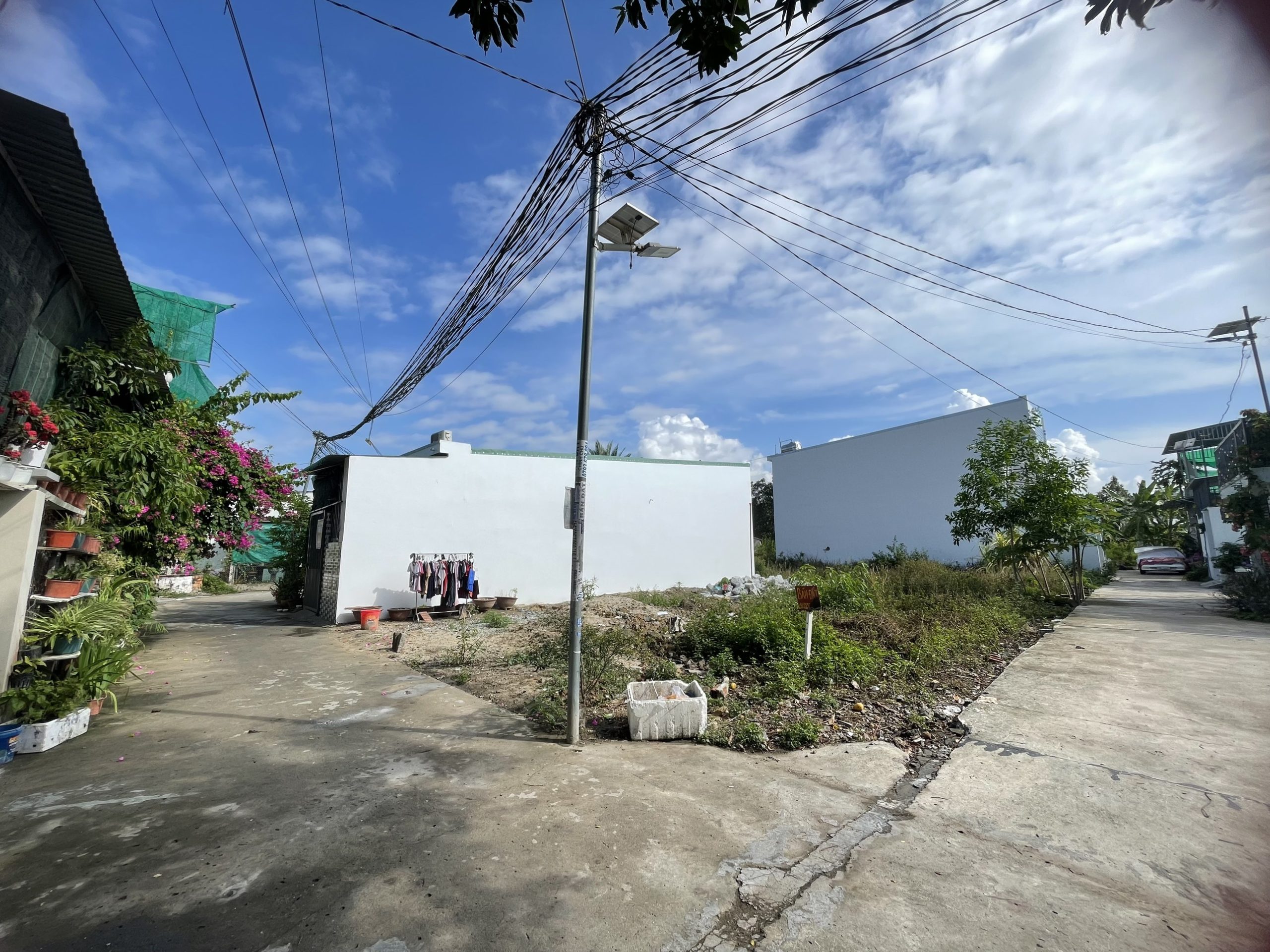 Lô góc 2 mặt đường bêtong hướng Đông Nam full thổ cư xã Vĩnh Thạnh, Nha Trang chỉ 1 tỷ 390tr.