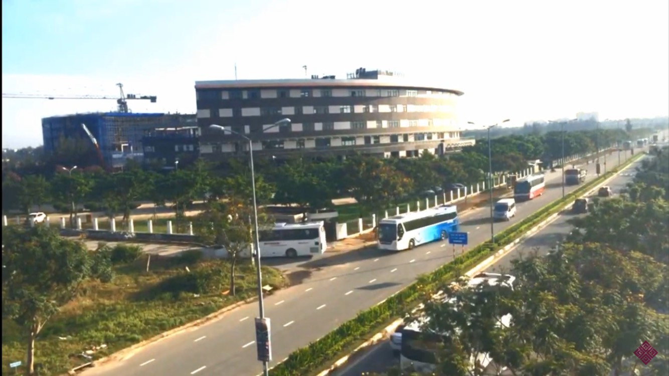 Bán lô đất R3 FPT giáp sông Cổ Cò