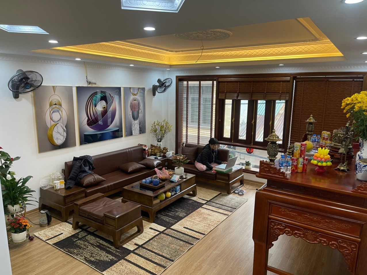 BÁN NHÀ HOA HẬU PHÚC ĐỒNG-LONG BIÊN Ô tô THANG MÁY 38M 6T 6,9 Tỷ Nhà mới thiết kế hiện đại