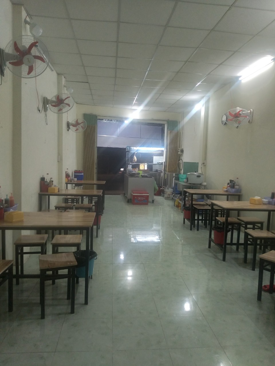 Cần sang quán hoặc cho thuê mặt bằng tại 269 Nguyễn Văn Tăng, phường Long Thạnh Mỹ, Thủ Đức (diện tích 4x17)