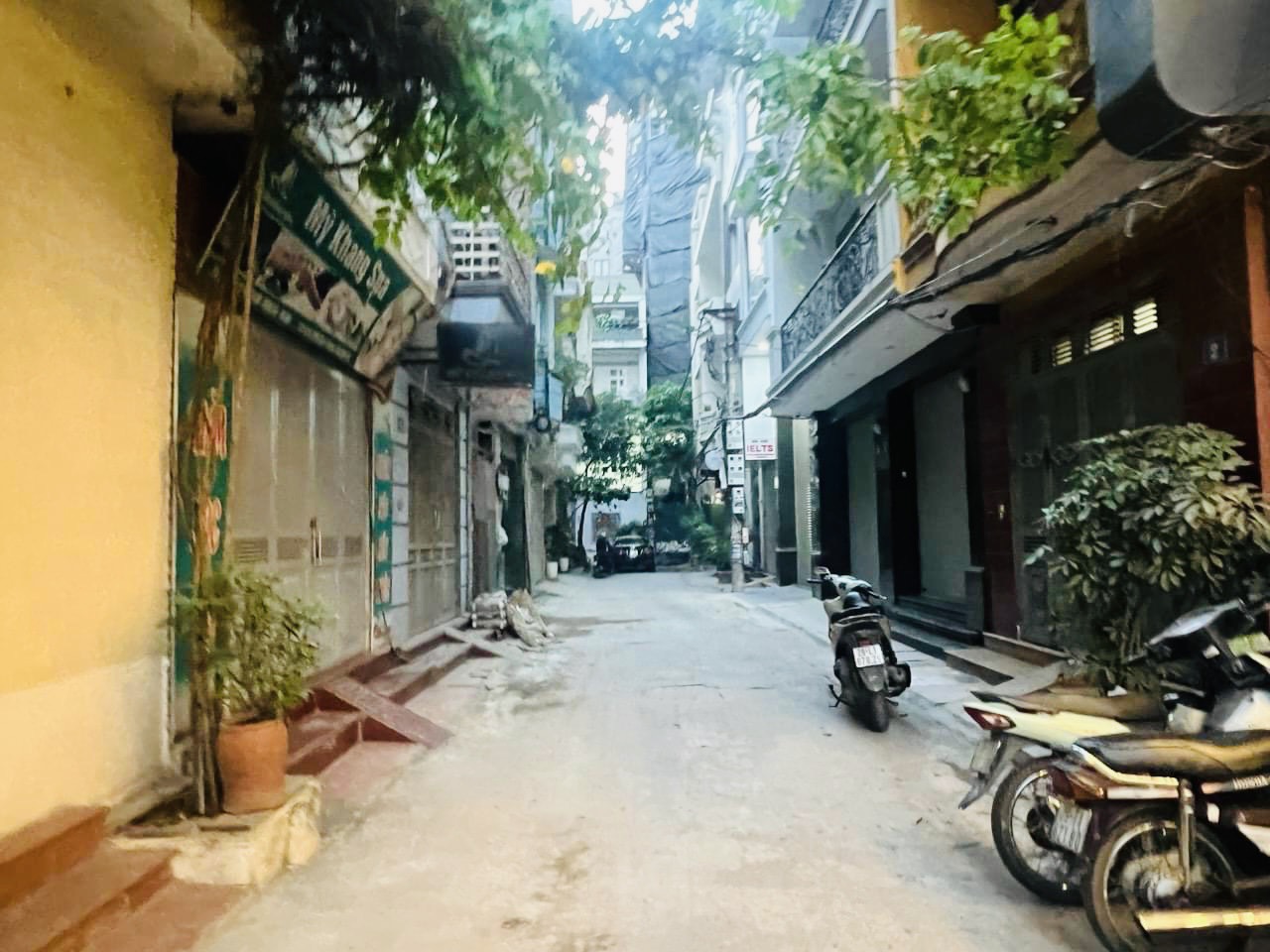 Thông tin chuẩn 100% - Bán nhà Phố Hào Nam 96m2 - MT: 8M giả chỉ 24,5 TỶ