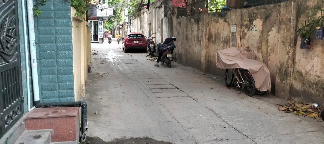 Giá rẻ! Nhỉnh 12 tỷ - Cầu Giấy - Ô tô Tránh - Mặt tiền siêu rộng - Kinh doanh - Vài Bước ra phố-76m- MT 6,3m