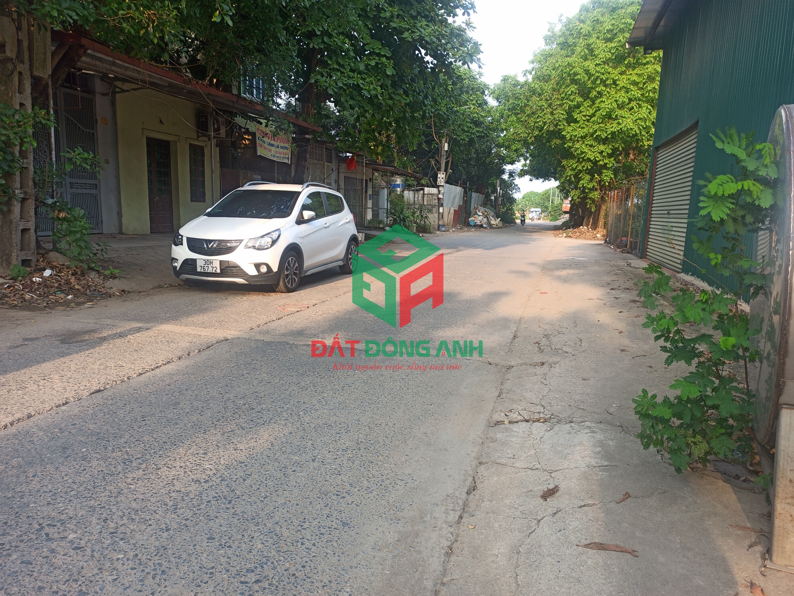 Bán nhà 4 tầng thị trấn Đông Anh đường 8m kinh doanh