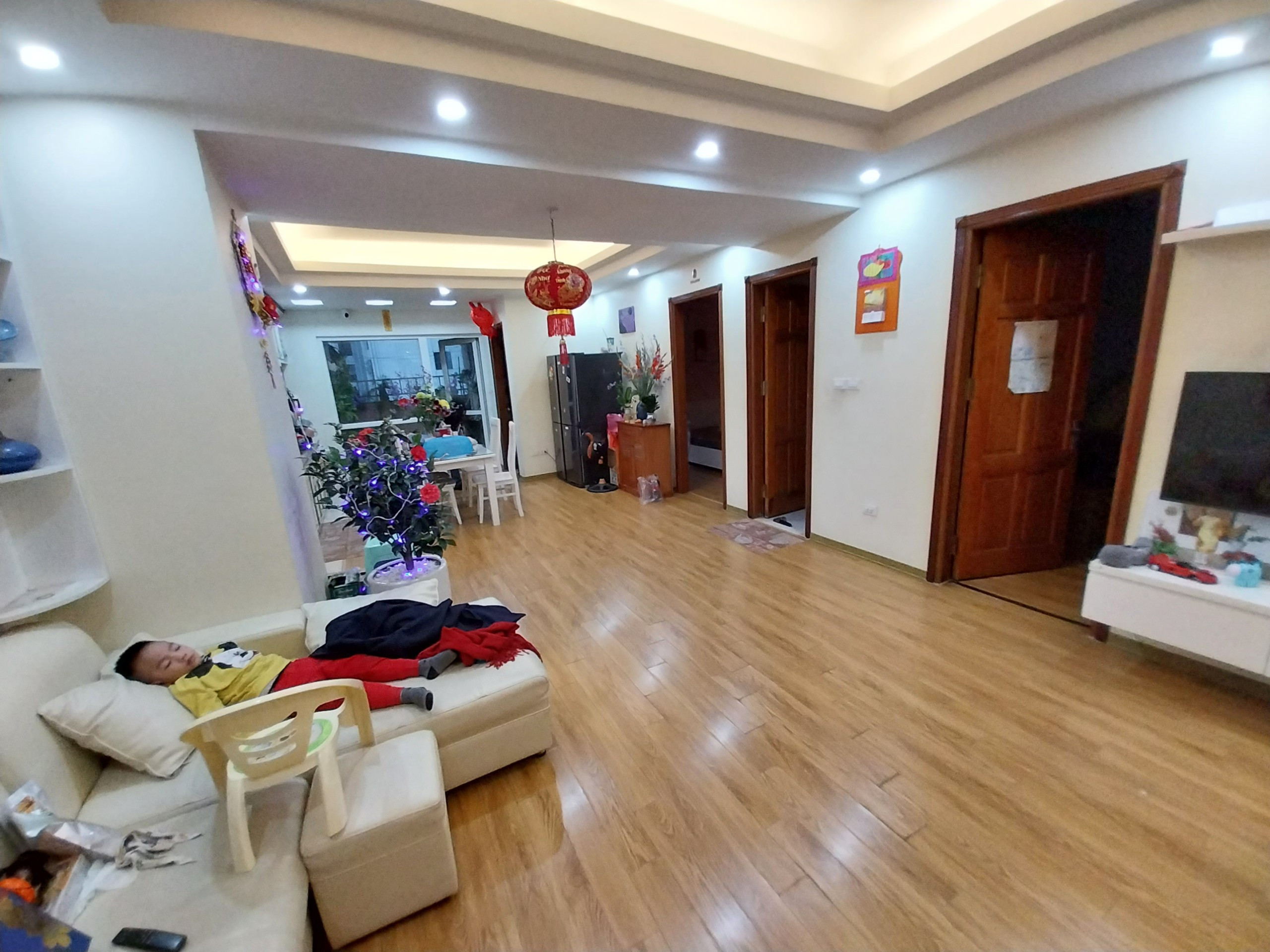 Bán Căn Hộ Chung Cư 100m2, 3 ngu, 2 wc, view quang truong GoldMark, Hồ Tùng Mậu !