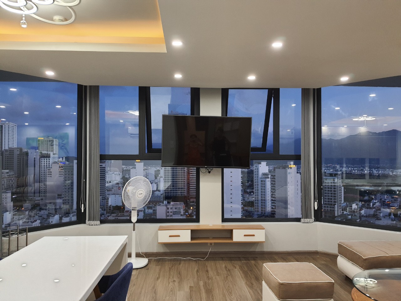 CHO THUÊ HUDBUILDING GIÁ 11 triệu/ tháng