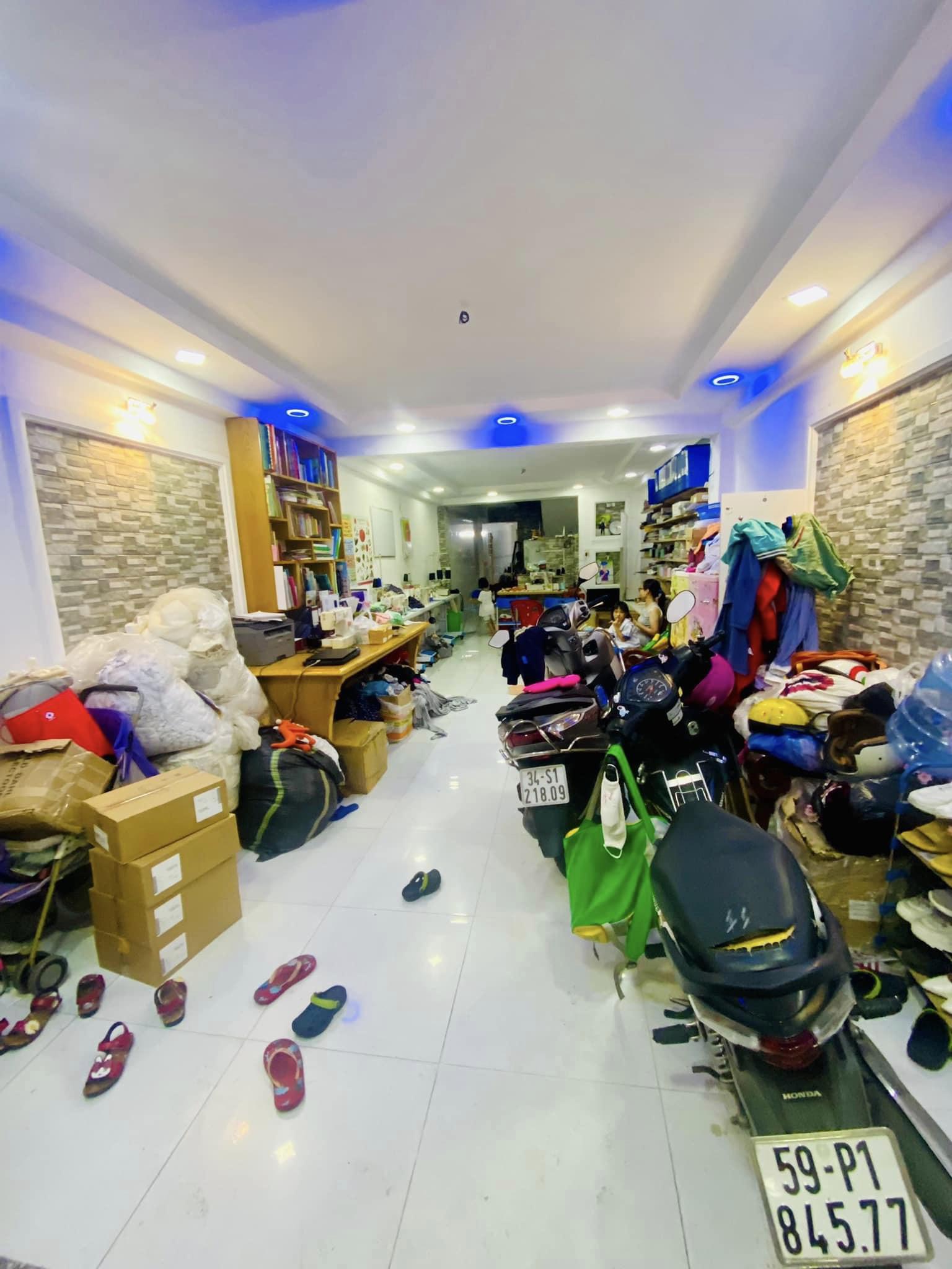 Hẻm xe hơi đẹp cách 10m Hoàng Sa, Q3, khu an ninh, 3PN, 3WC, ngang 3.7m, 62m2, 5.3 tỷ