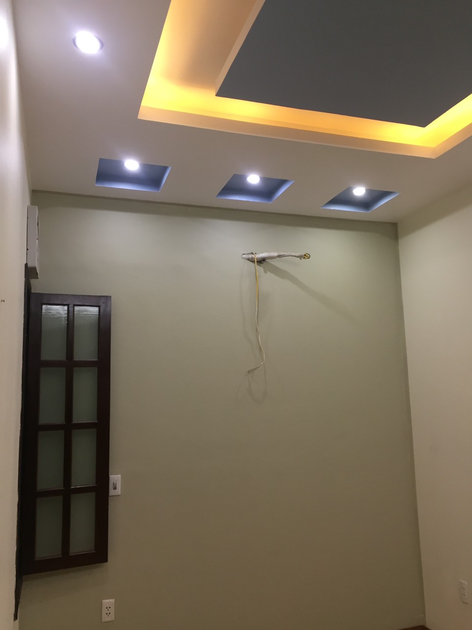 Cho thuê nhà riêng phố Vọng, DT 60m x 5 tầng, MT 5m, ô tô đỗ của, chủ nhà dễ tính, 22 triệu